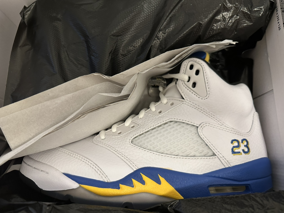 DS Jordan 5 laney sz 8 - photo 2