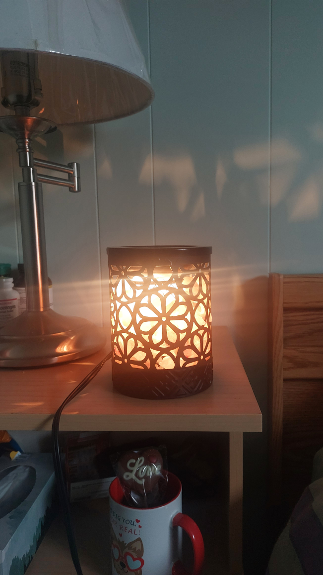 Himalayan salt lamp