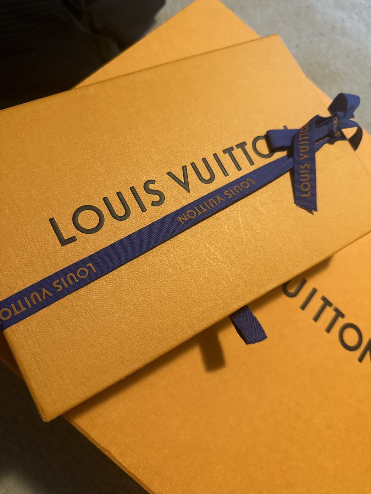 Louis Vuitton wallet thumbnail