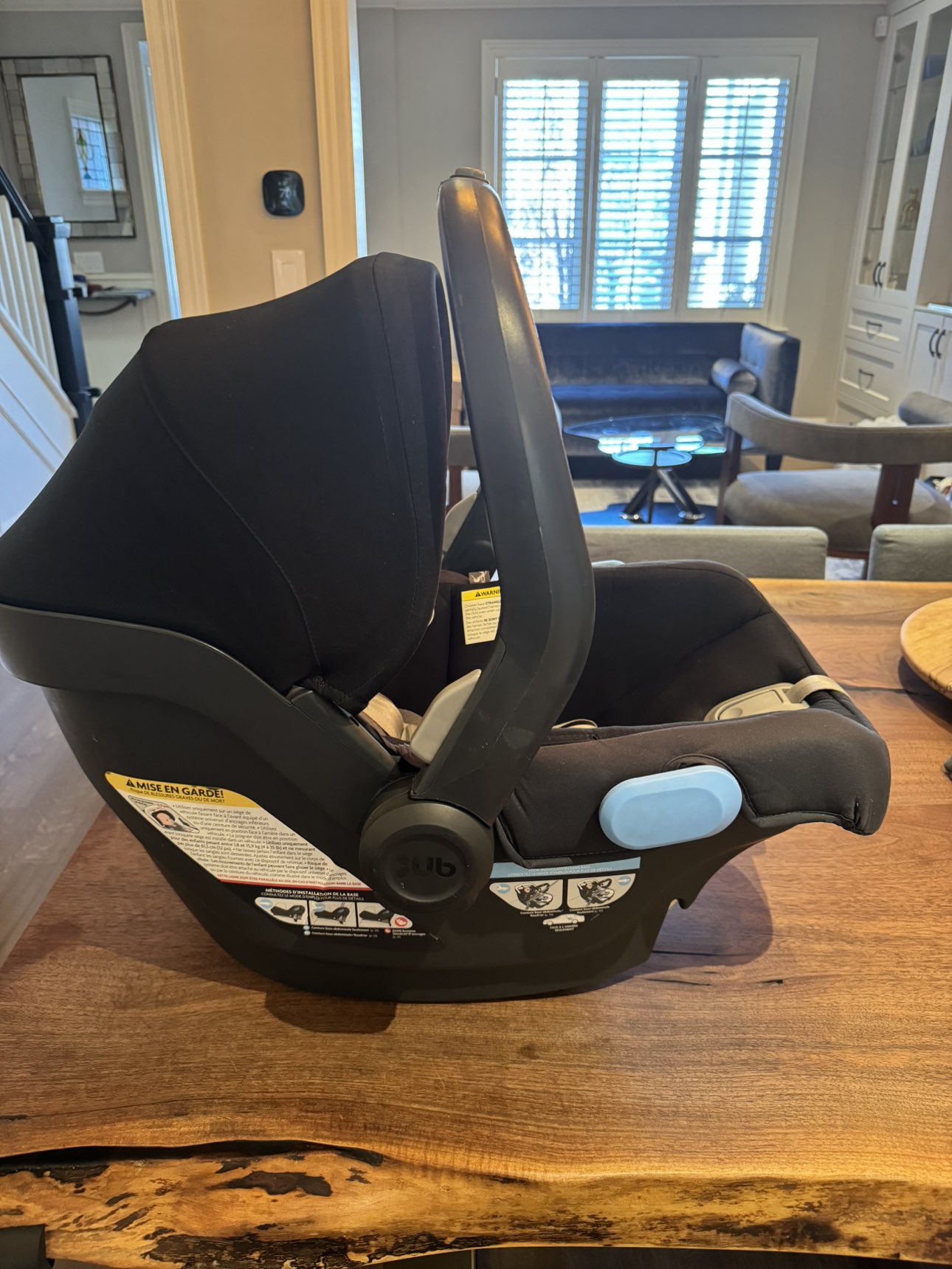 Uppababy mesa infant car seat with base - photo 4