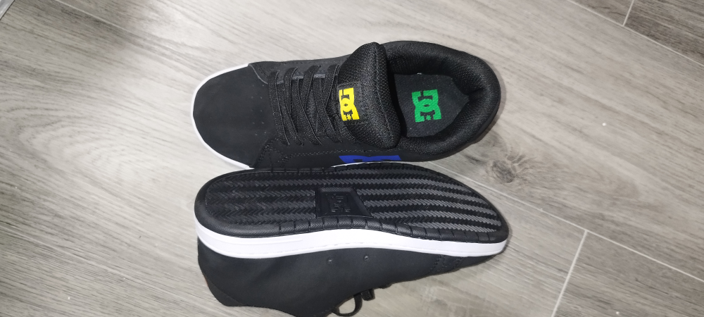DC shoes for boys original brand new size 3 - photo 3