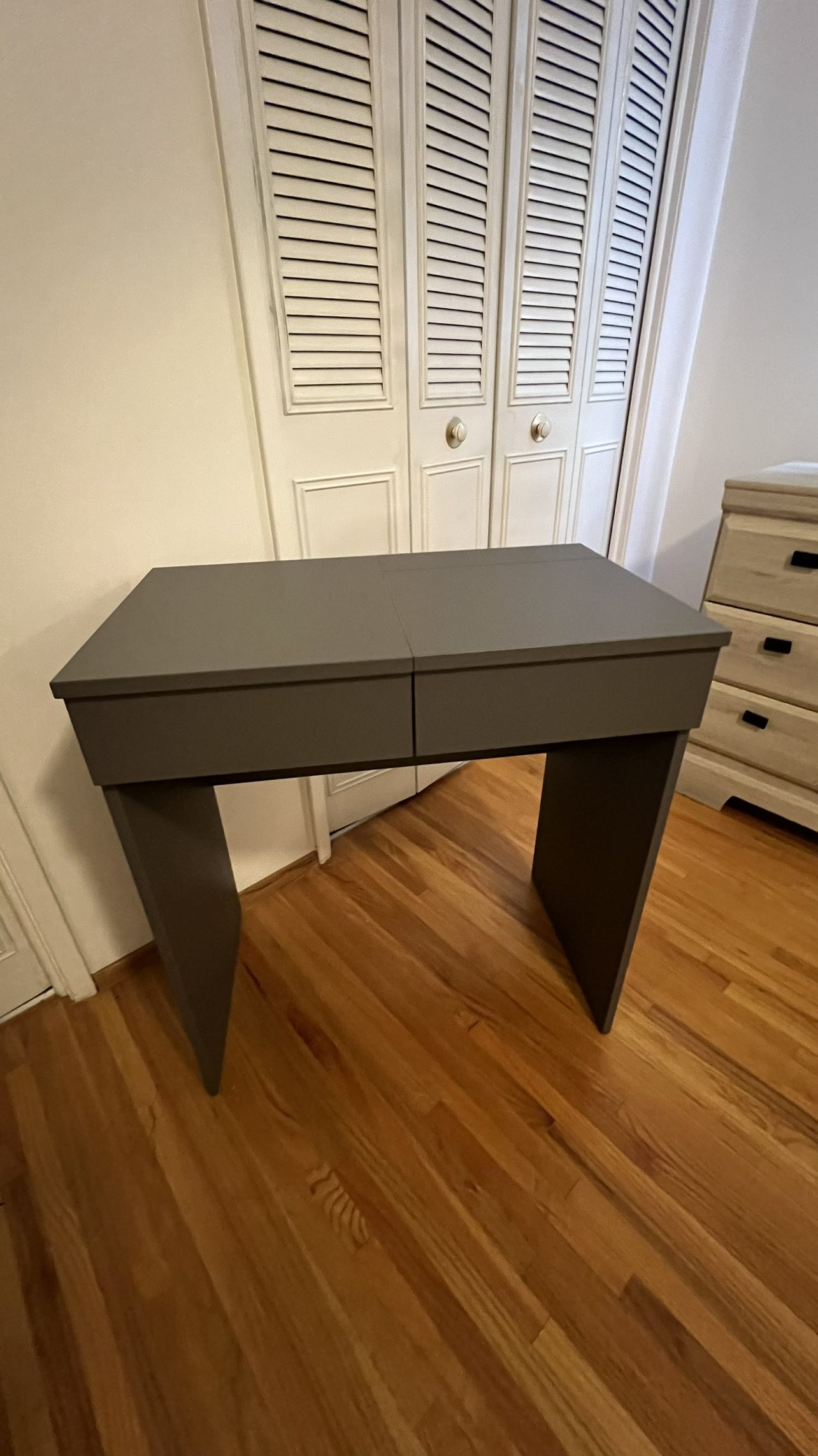 IKEA BRIMNES Vanity Table (Dark Grey) - photo 4
