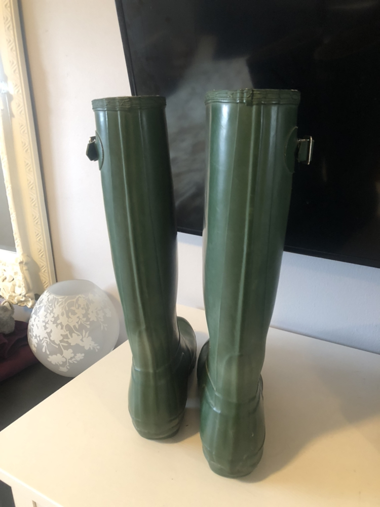 Green Hunter Tall Rain Boots - women’s size 9 - photo 3