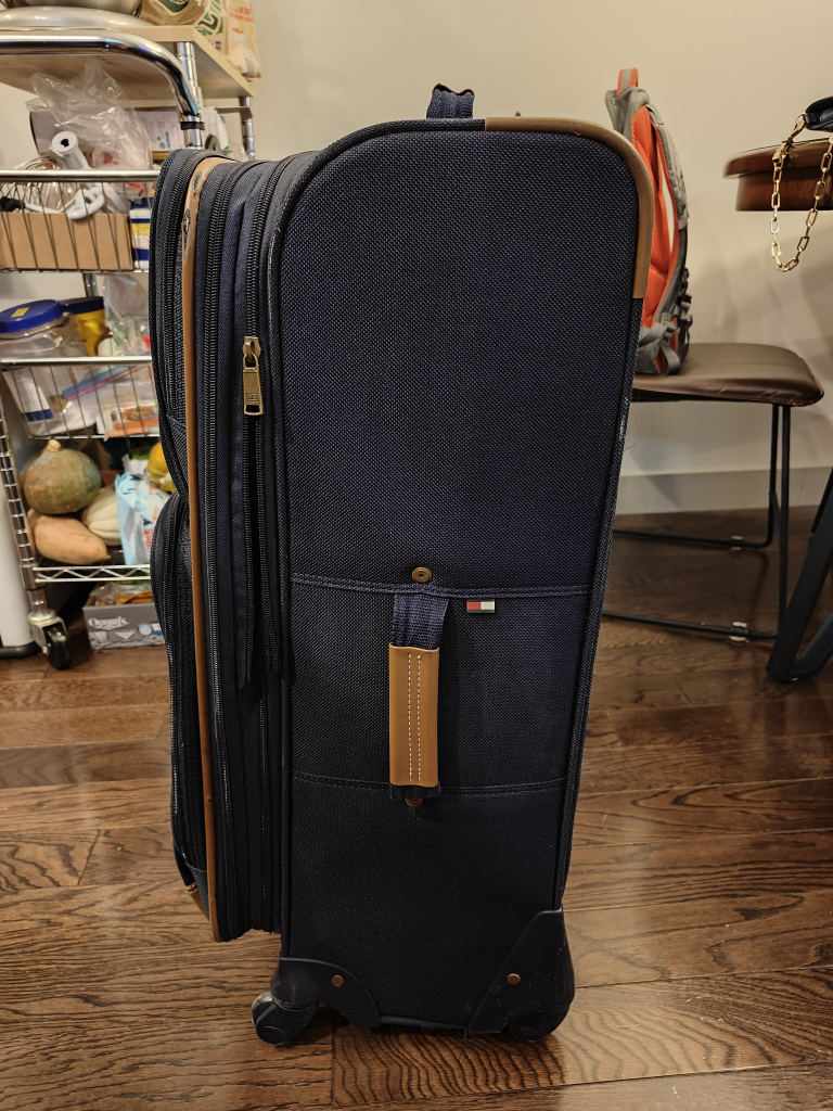 Tommy Hilfiger Suitcase thumbnail