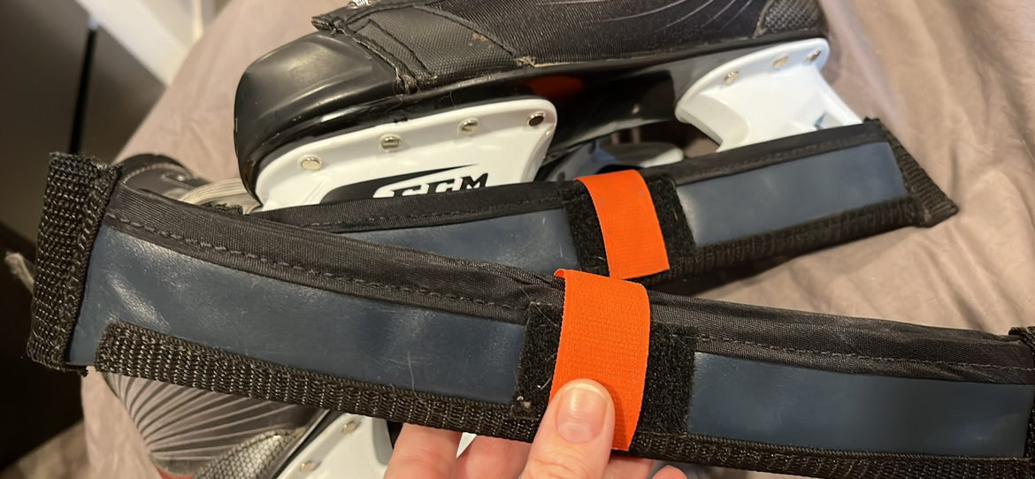 CCM hockey skates with skate guards - photo 4