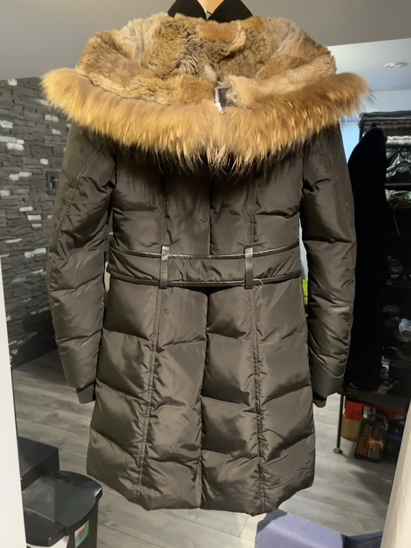 XS Mackage Coat with Fur image indicator(2)