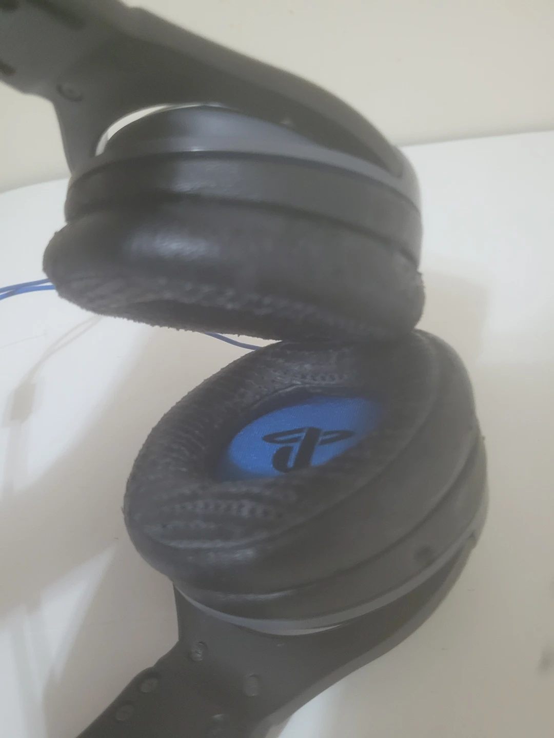 Sony Playstation Headphones (no mic) thumbnail