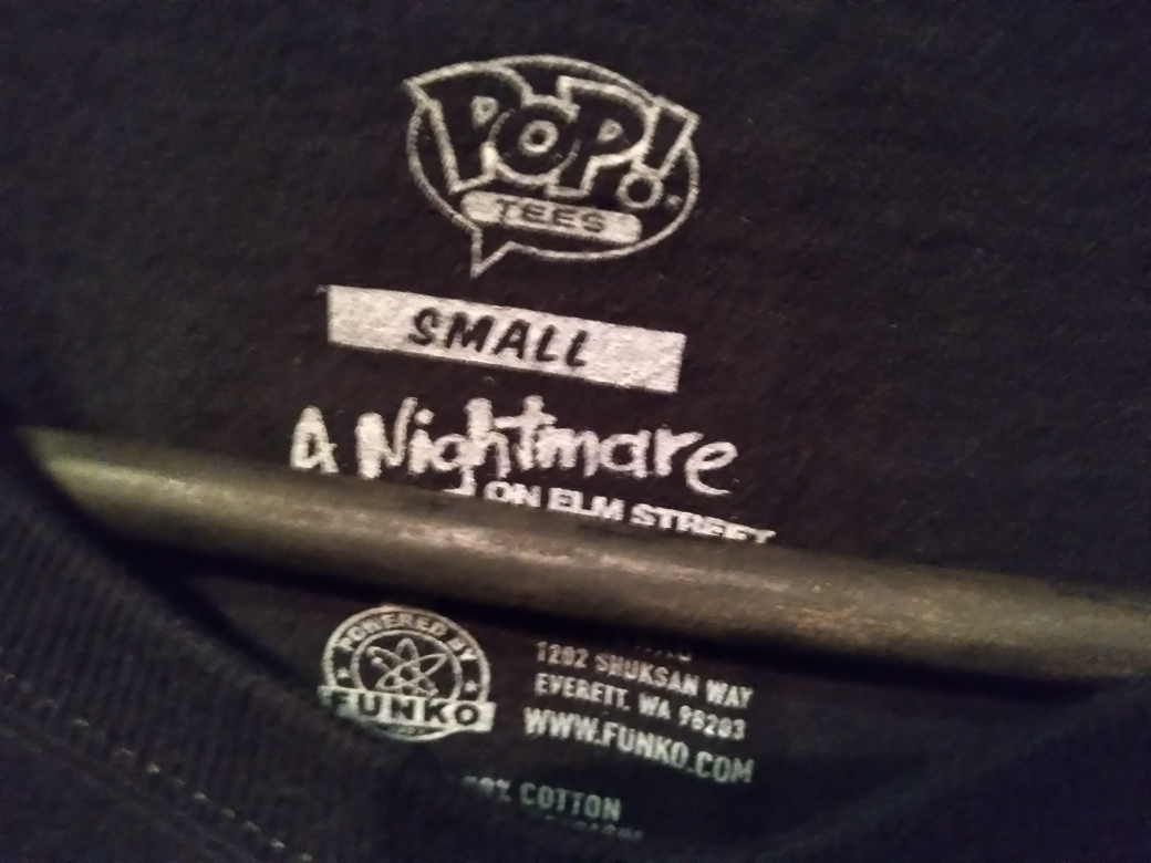 FREDDY KRUEGER T-SHIRT & FIGURE - FUNKO POP & PINT - SMALL image indicator(7)