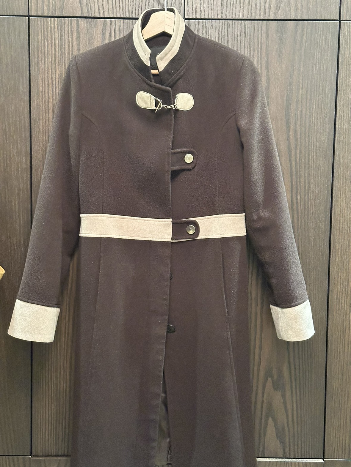 Woman Long brown and creamy color over coat image indicator(4)