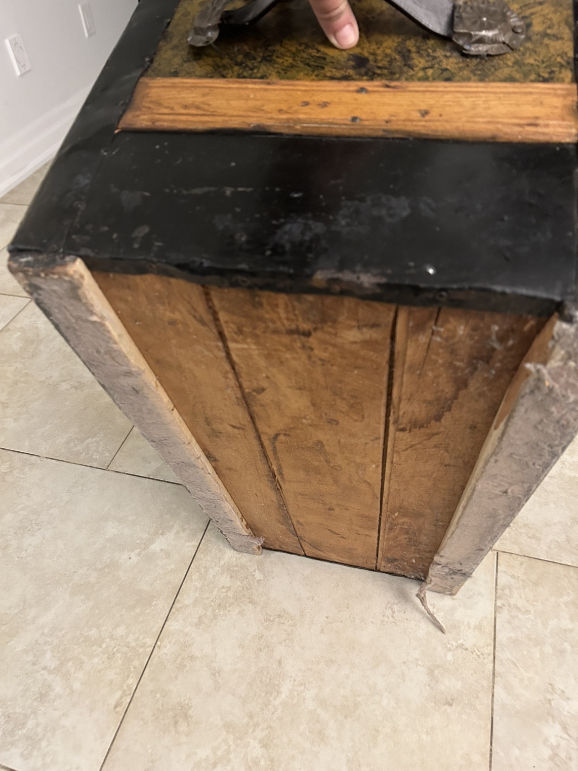 1873 Travelling Storage Chest vintage antique made in England image indicator(8)