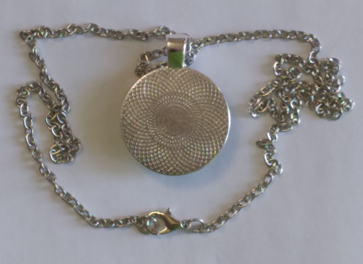 Silvery Chain GREEN ALIEN Girl's Pendant image indicator(3)