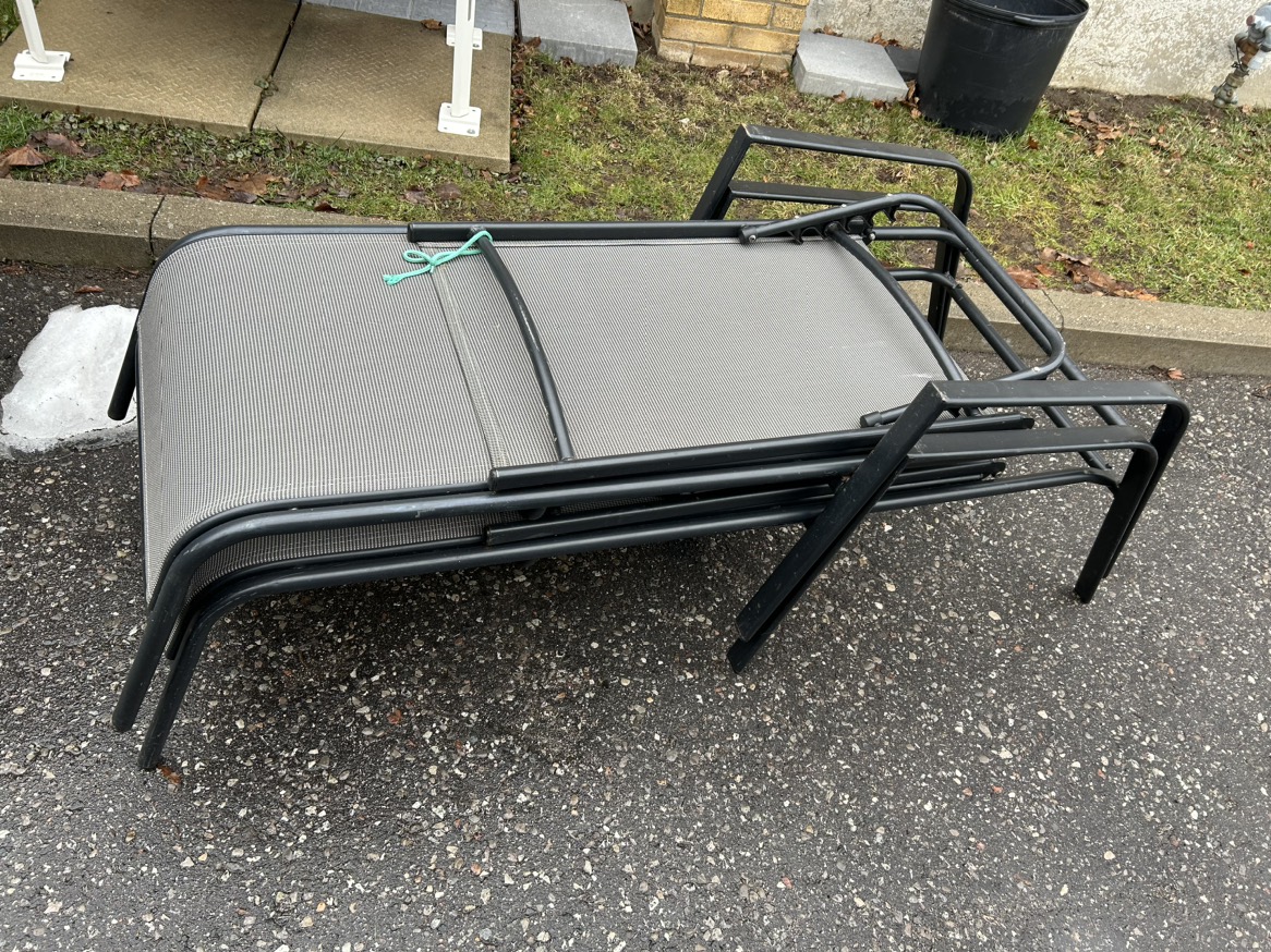 Garden lounge chairs image indicator(2)