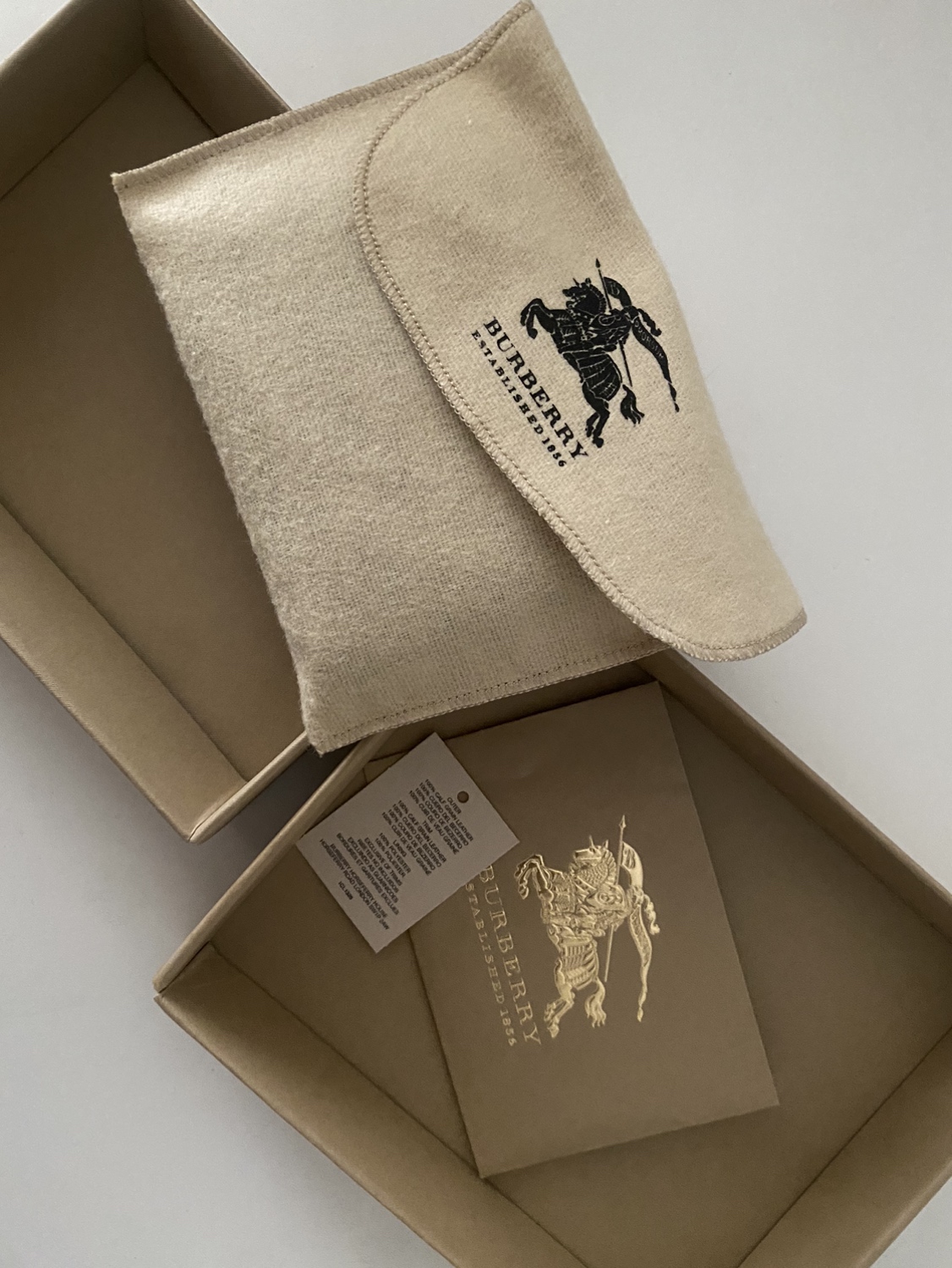 Burberry Bifold Wallet image indicator(3)