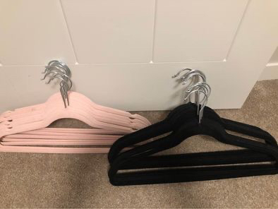 Velvet Hangers (20) thumbnail