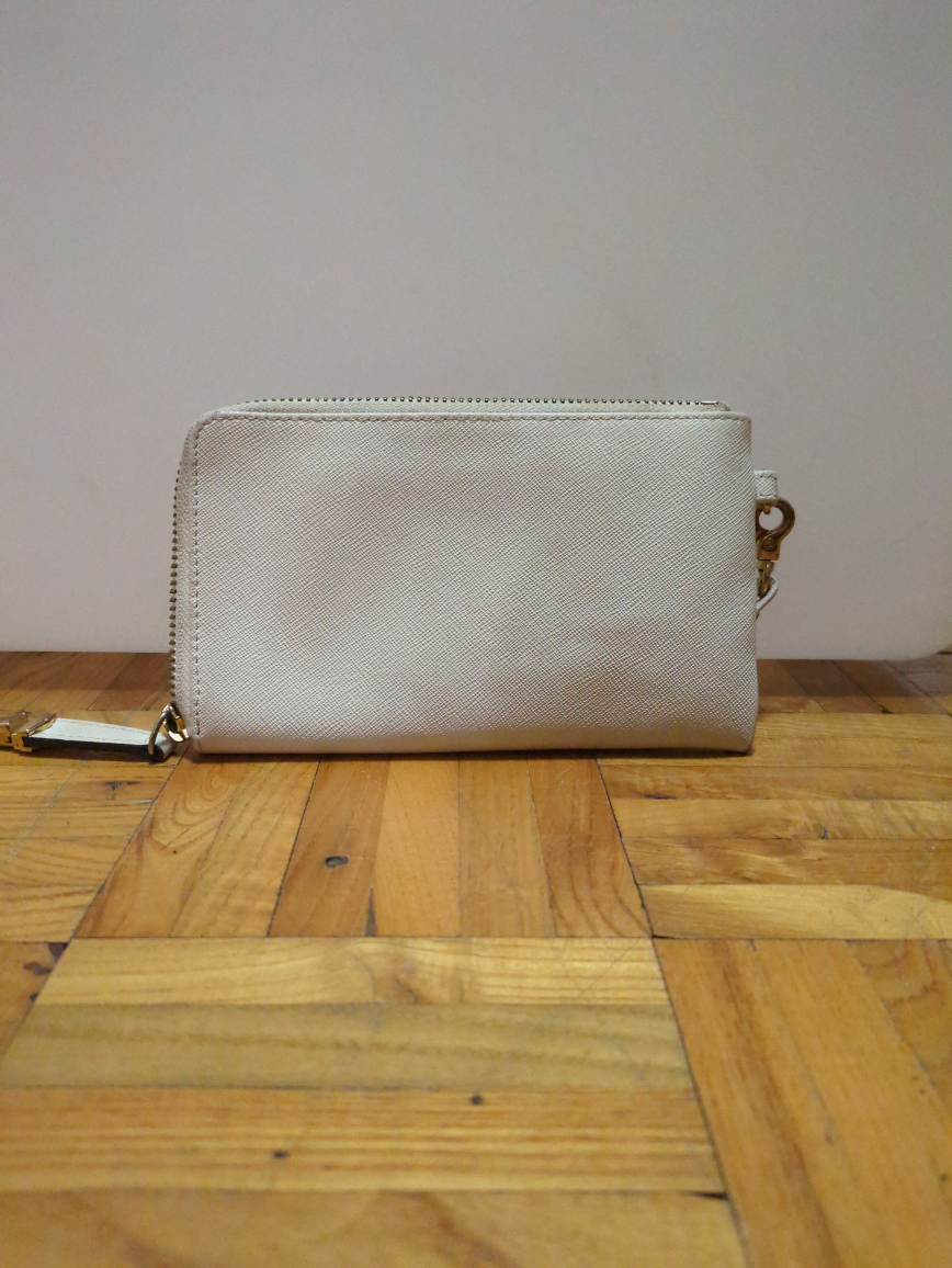 #freecycle Danier Leather Wallet Purse Wristlet image indicator(2)