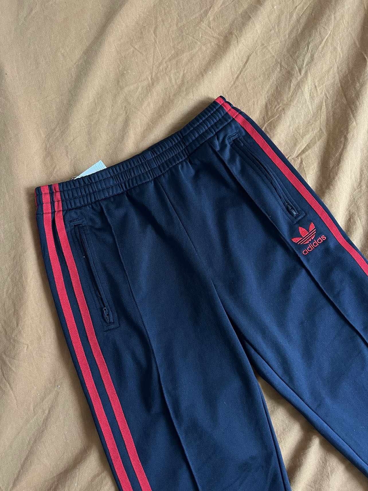 Xs adidas pants - photo 3