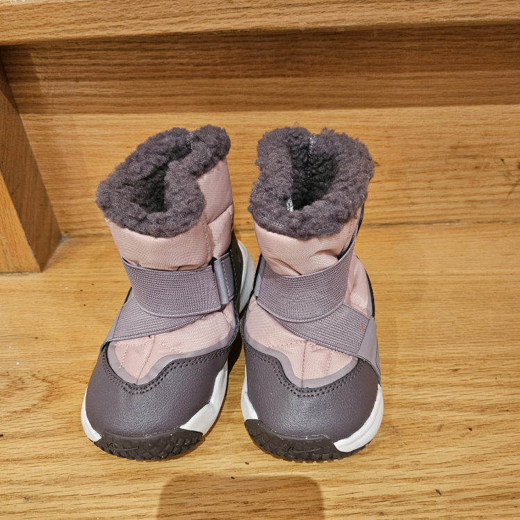 Toddler snow boots size us 8C, 14cm #freecycle thumbnail