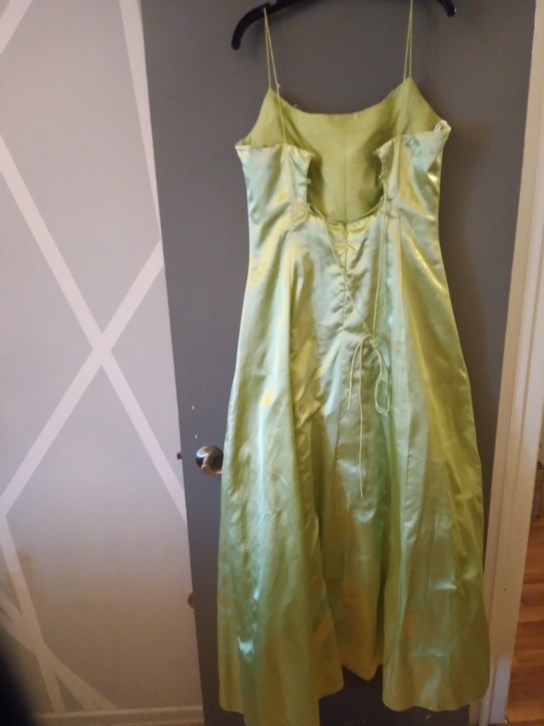 Lime / green event gown $30.00 OBO - photo 2