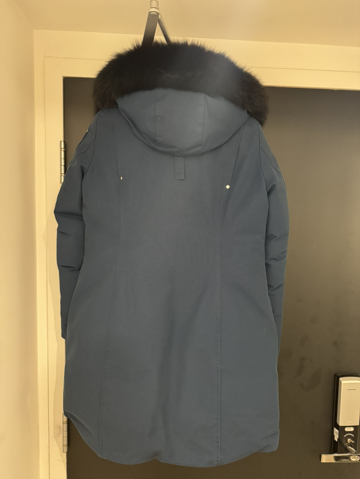 barely worn women’s moose knuckles jacket for sale - photo 3