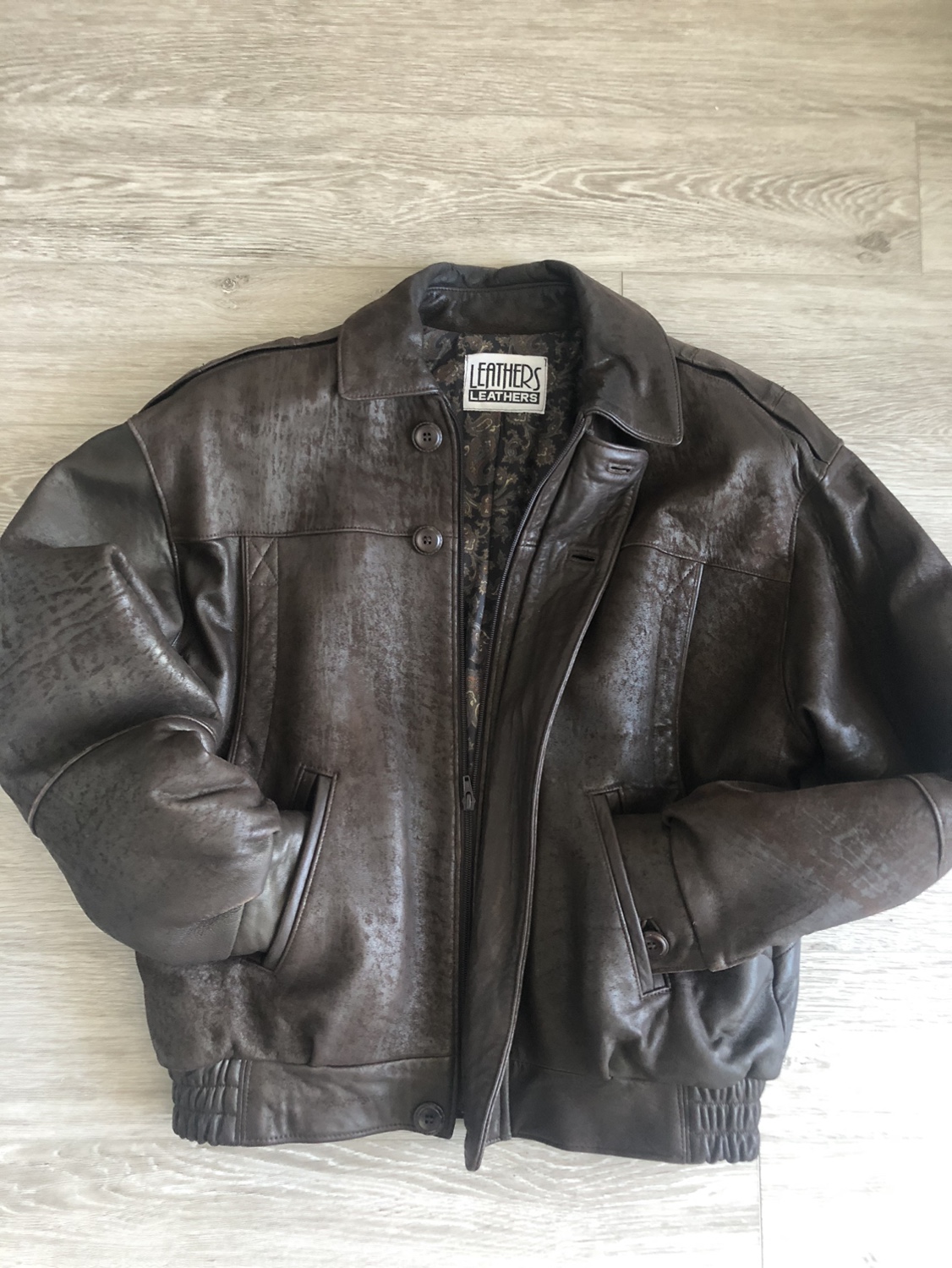 Vintage Men’s Brown Leather image indicator(2)