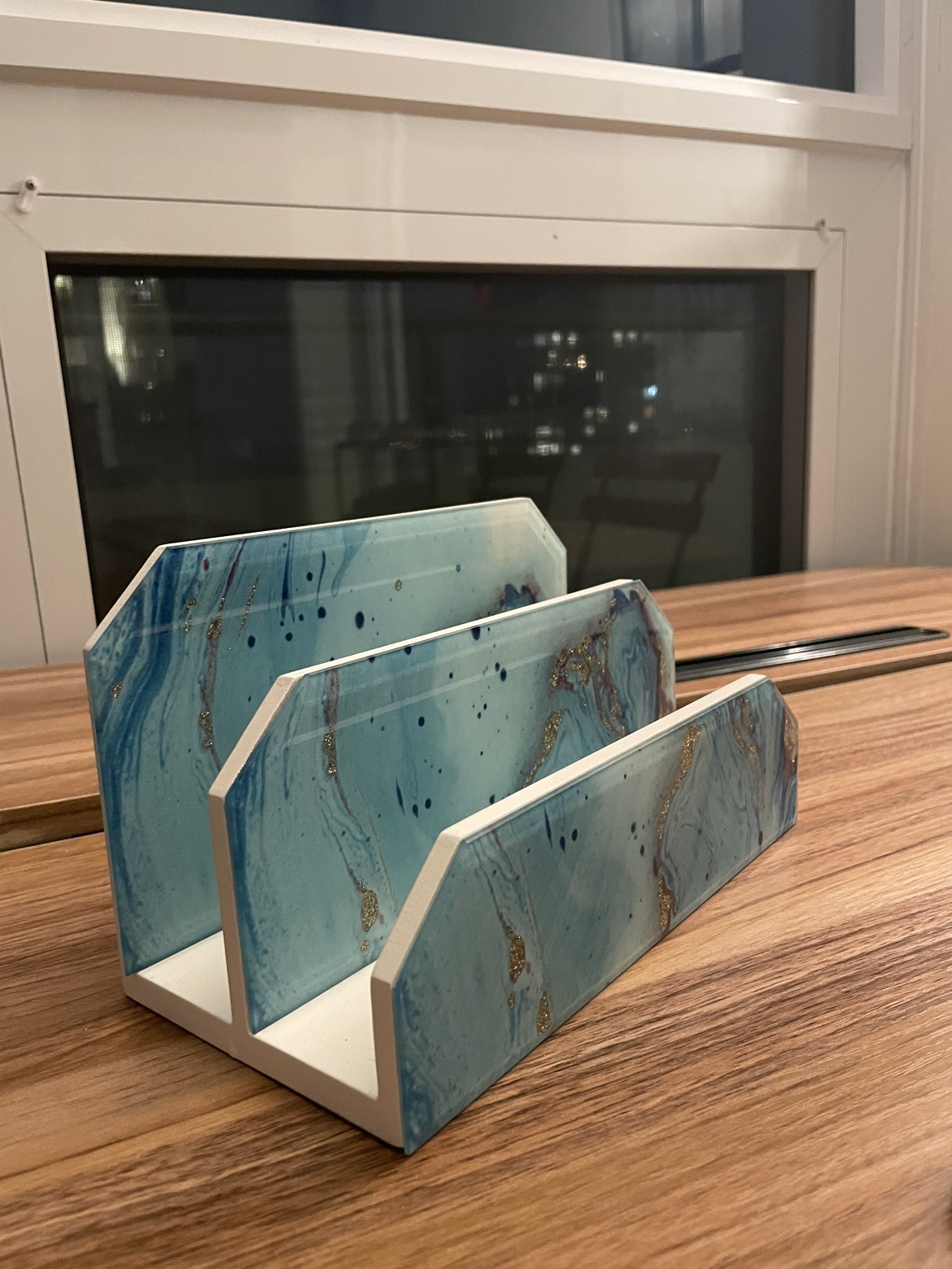 Cute card stand thumbnail