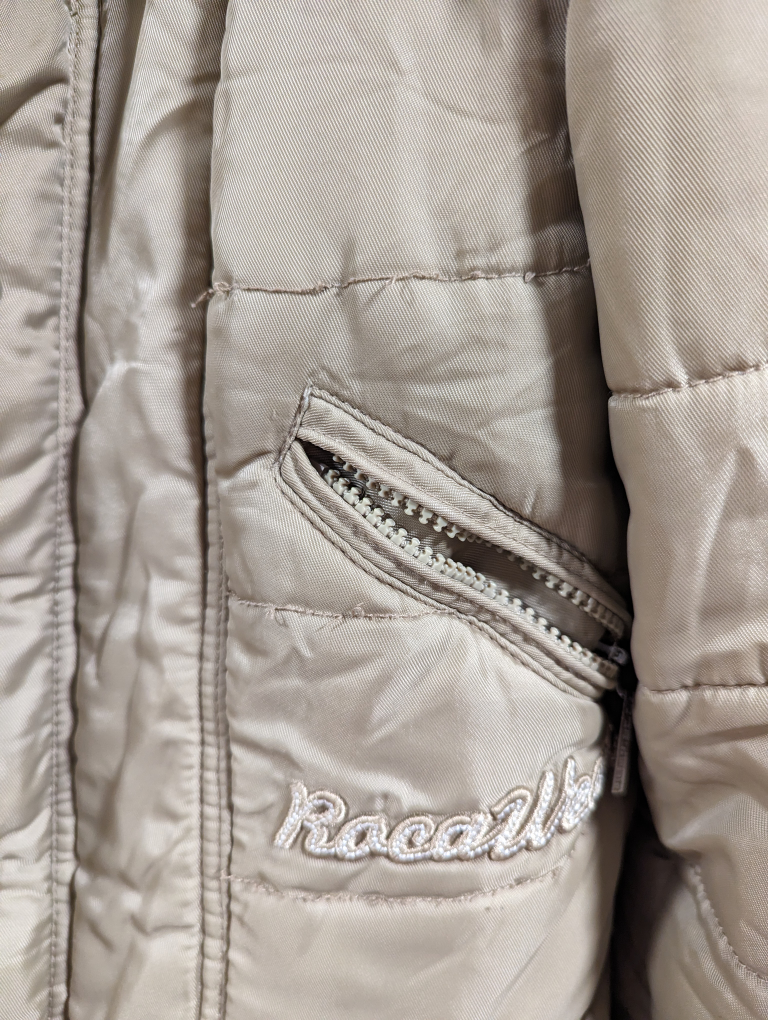 Super warm winter coat with detachable sleeves image indicator(3)