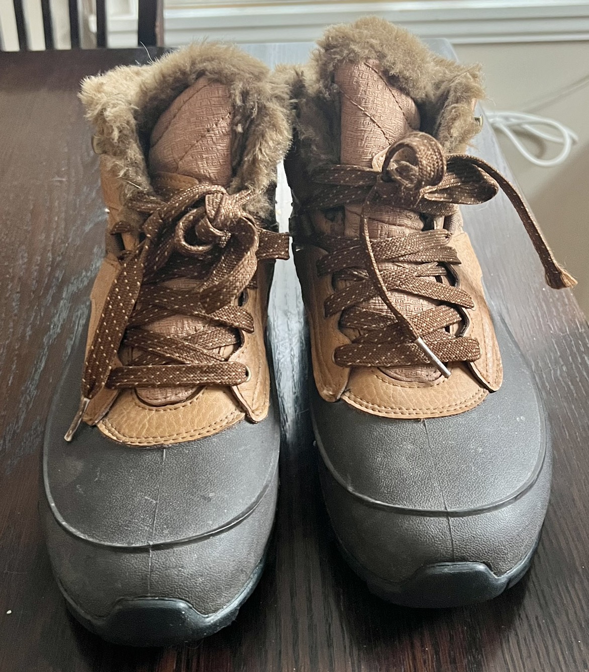 Women’s Merrell arctic grip winter boots size 7