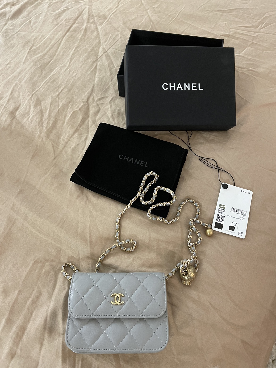 Chanel grey coco crush wallet chain