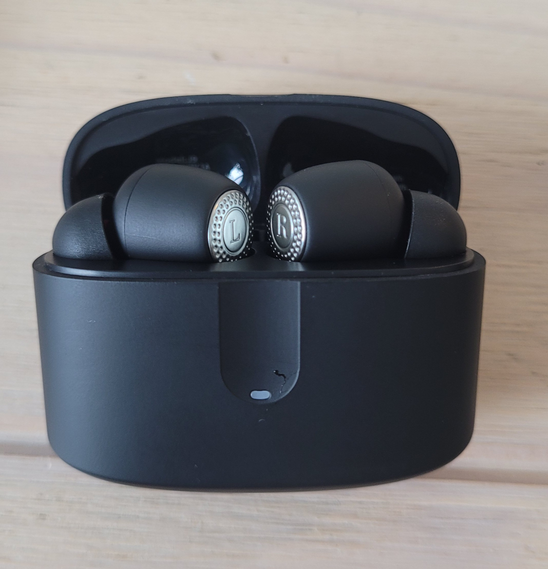 Wireless Earbuds thumbnail