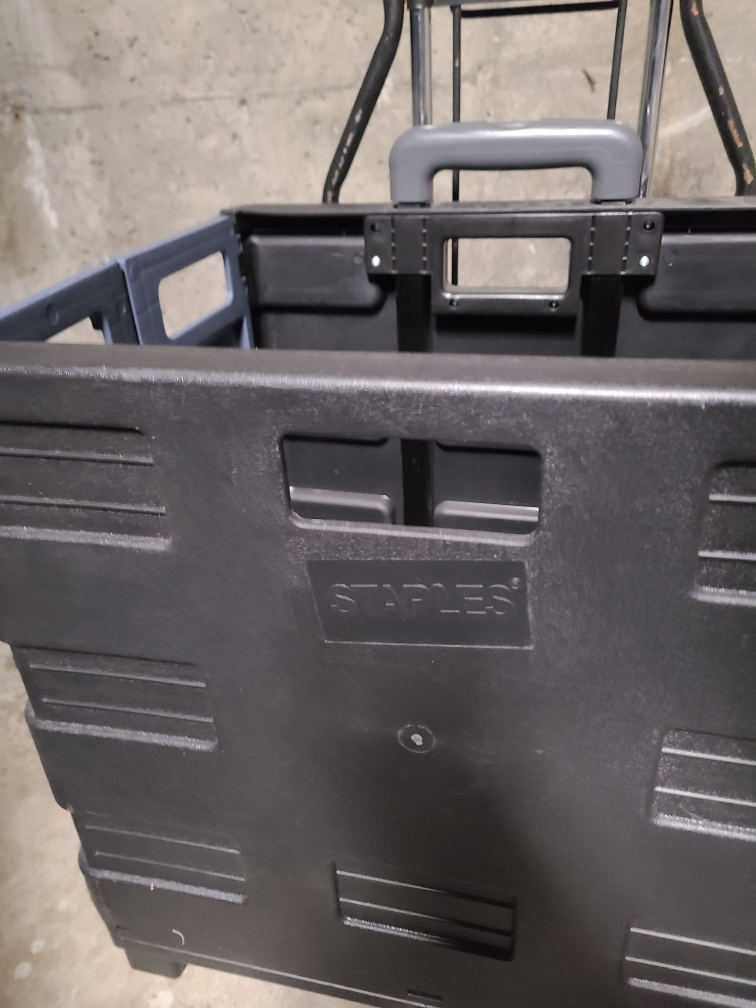 Travel caddy Inc. dolly w/ Staples collapsible case image indicator(3)