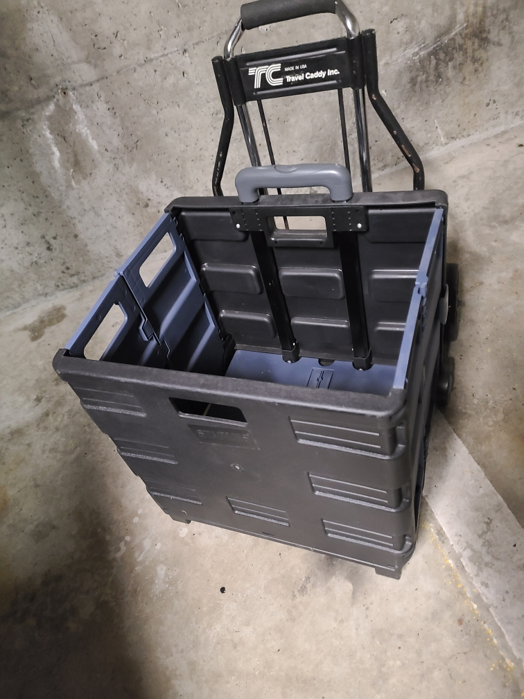 Travel caddy Inc. dolly w/ Staples collapsible case image indicator(4)