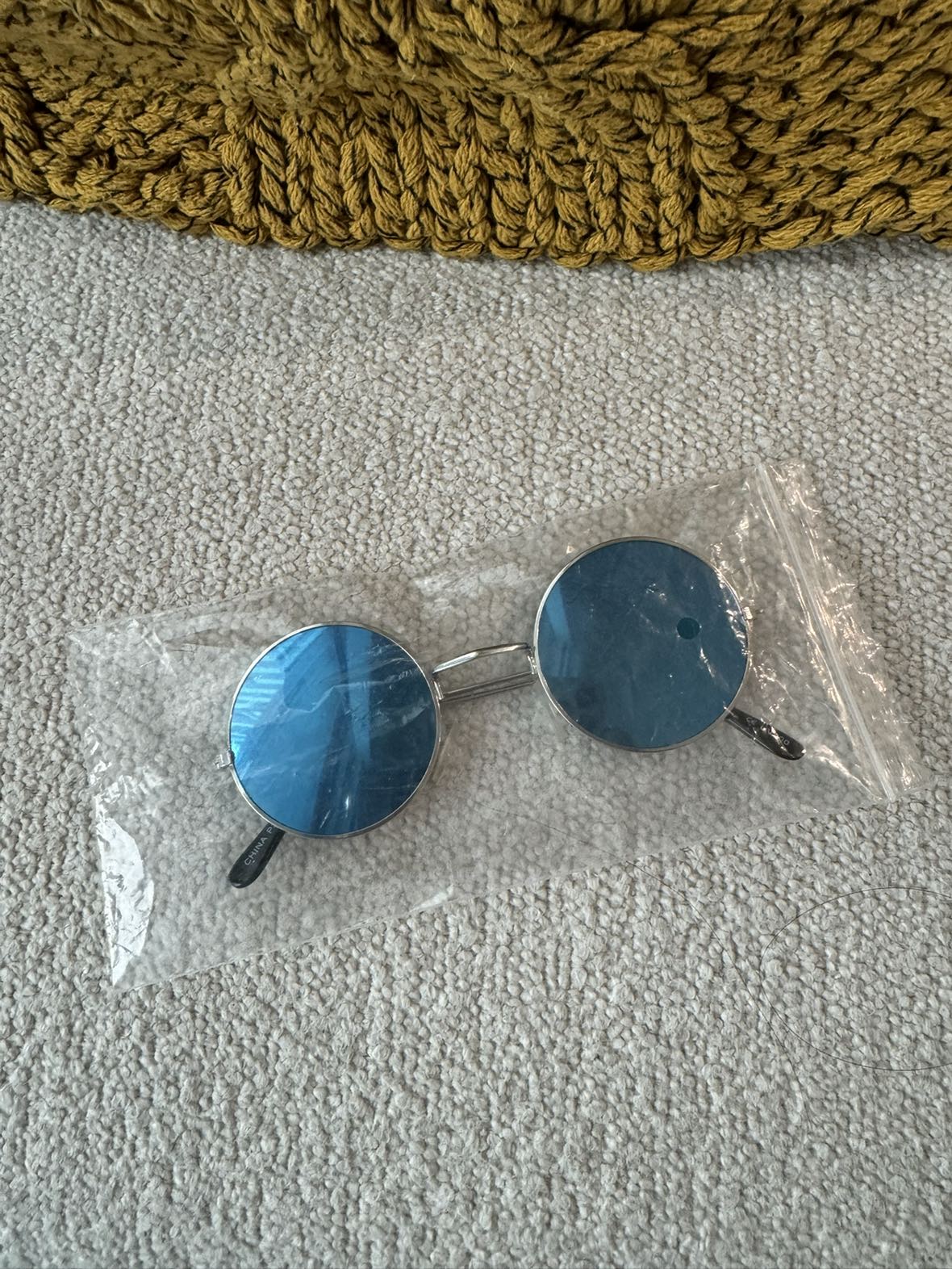 Round Glasses thumbnail