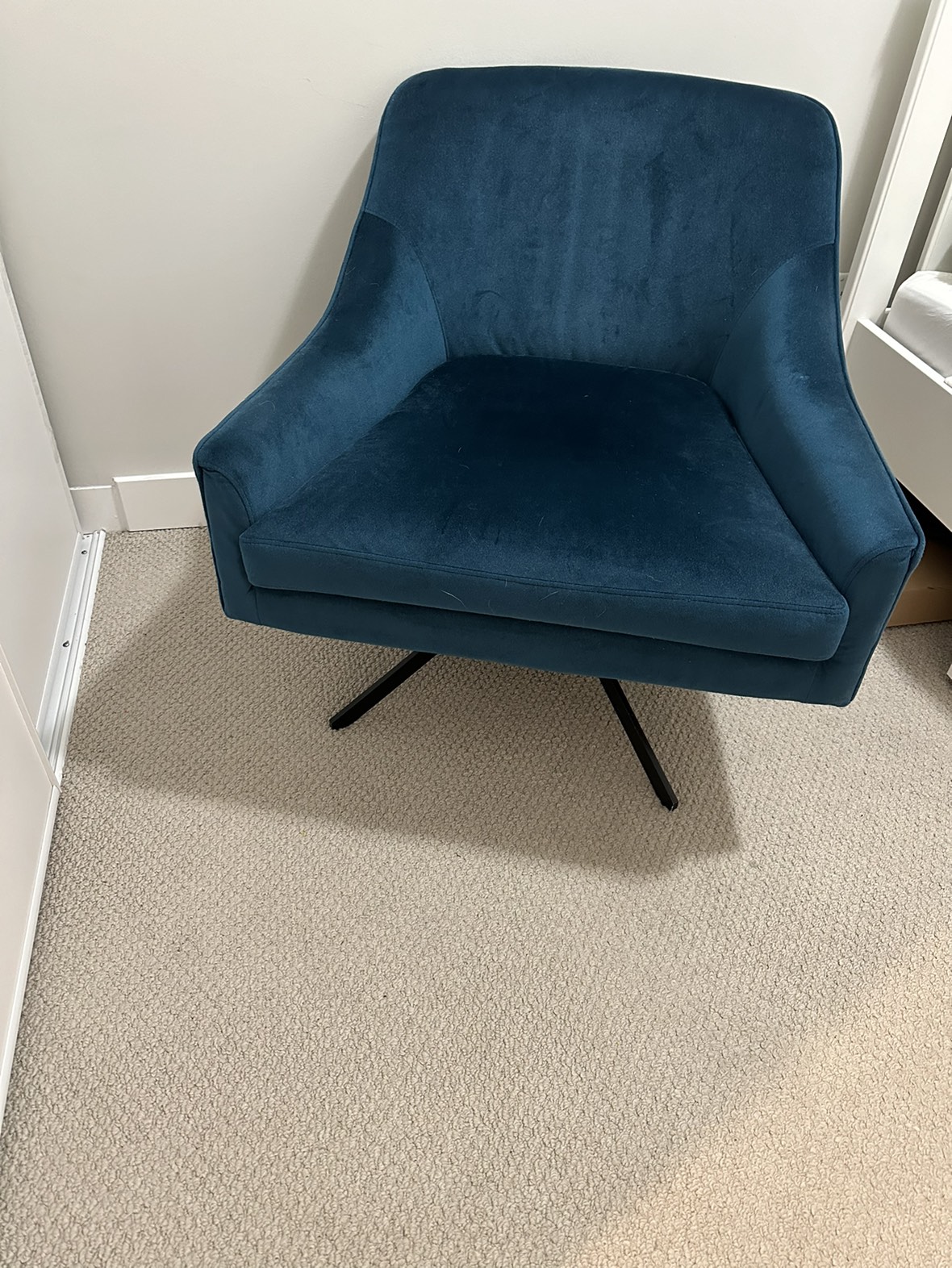 Green Velvet Chair - photo 2