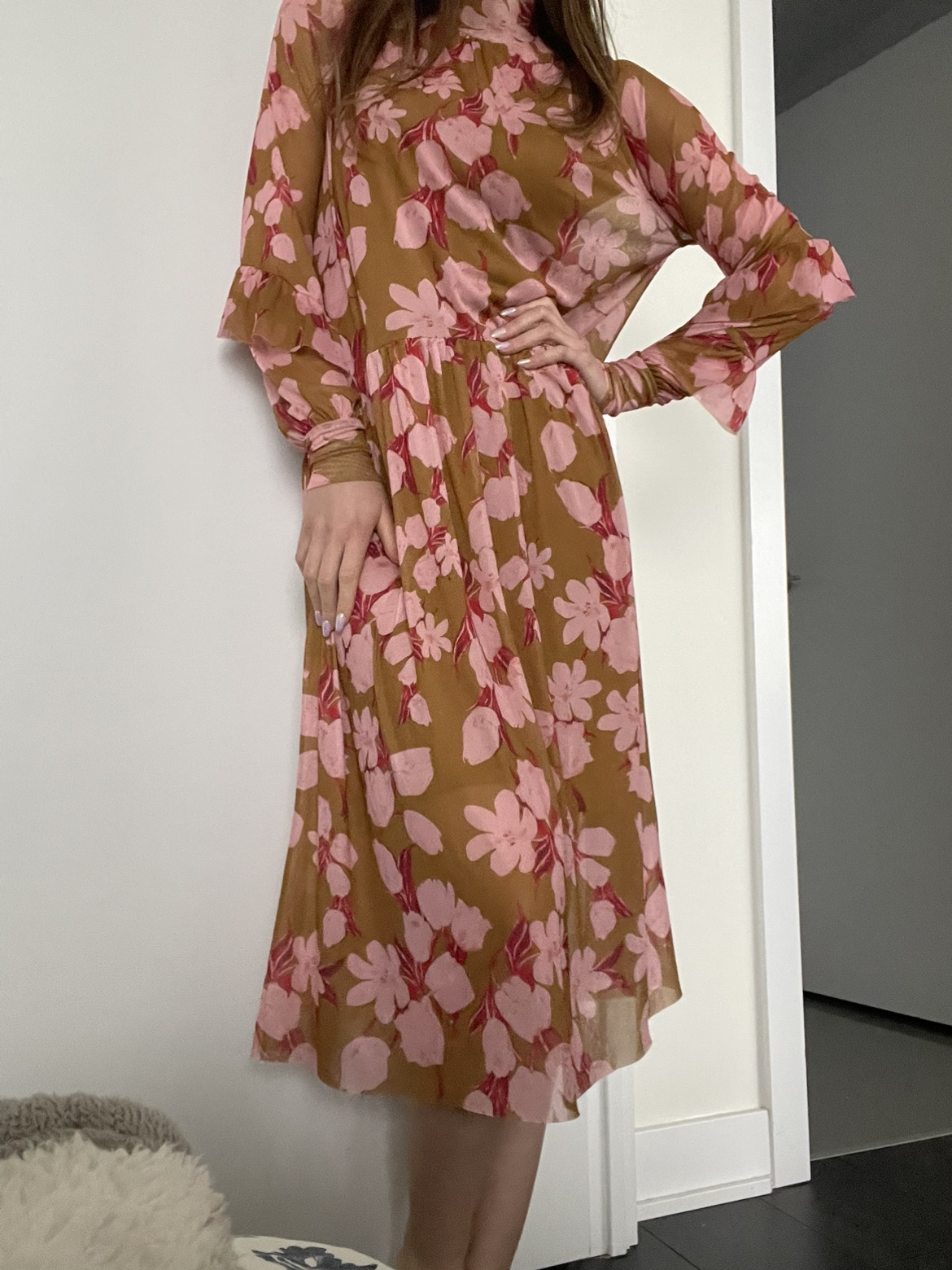 Stunning elegant dress size S image indicator(2)