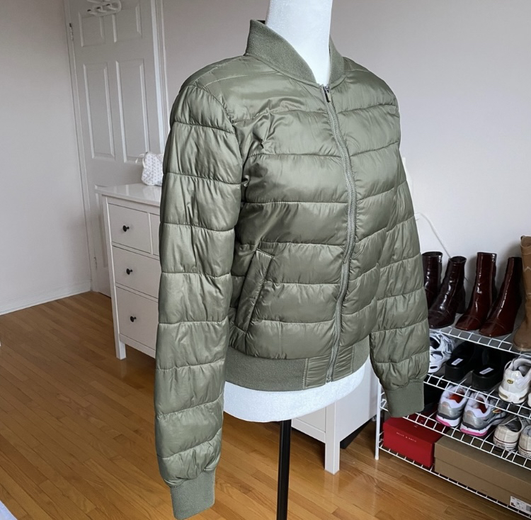 *NWOT* Garage - Puffer Jacket (medium) image indicator(3)