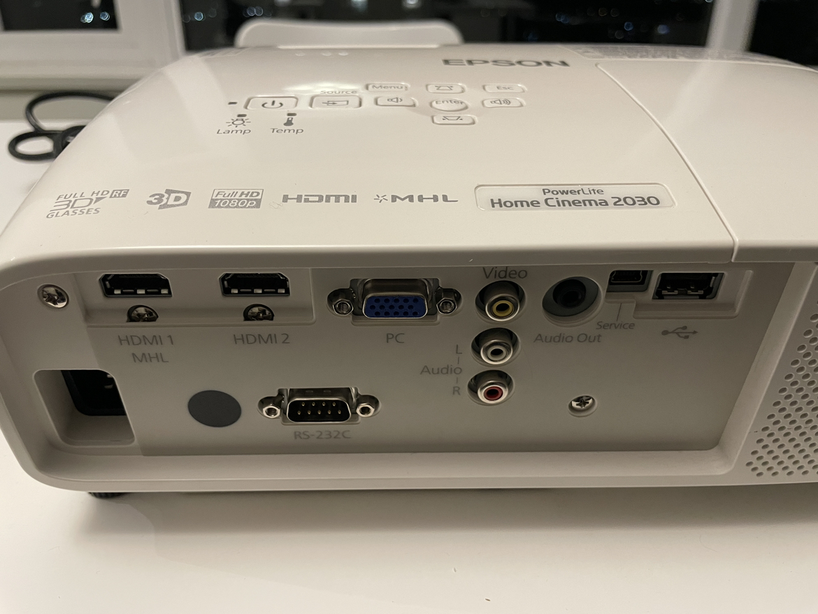 EPSON projector powerlite home cinema 2030 - photo 3