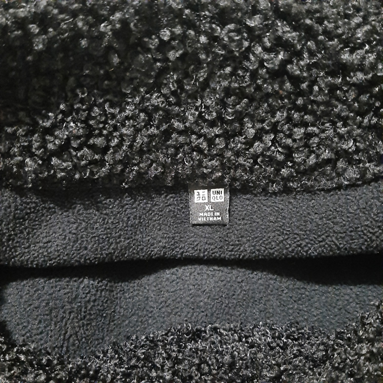 Uniqlo Teddy Fleece Pullover Sweater (XL) image indicator(3)