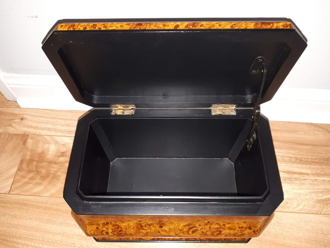 Unique Thuya Chest. Makes a Fab Treasure Chest image indicator(4)