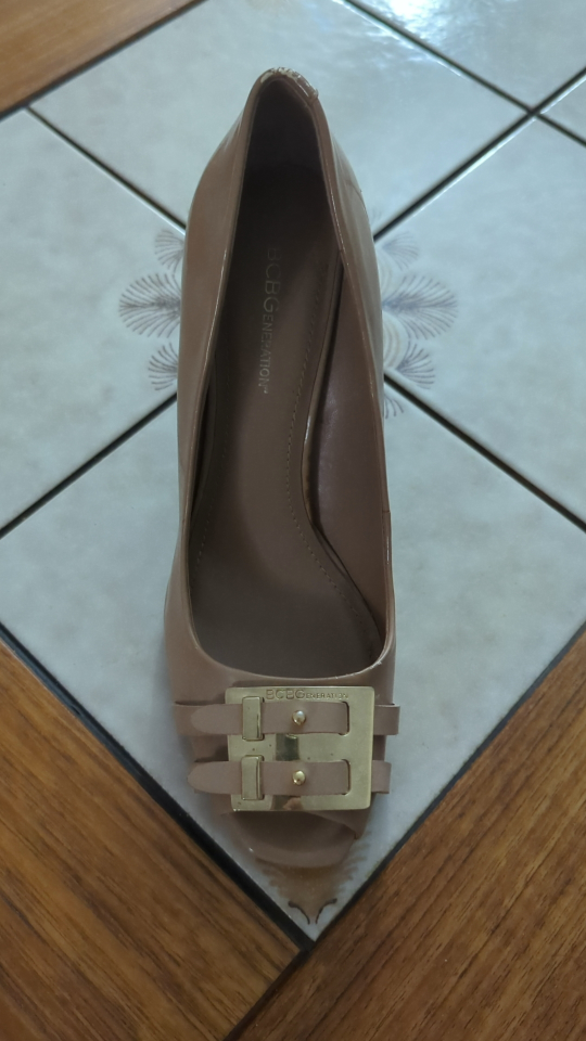 Nude high heels shoe BCBG - photo 4