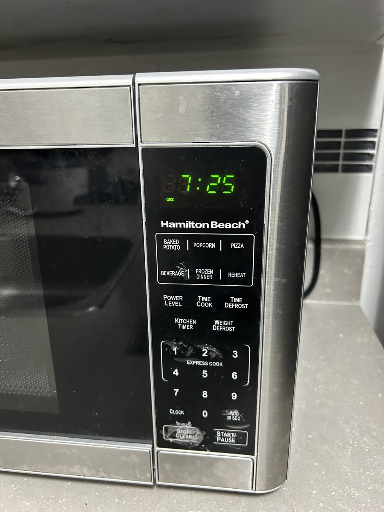 Hamilton Beach Microwave - photo 2