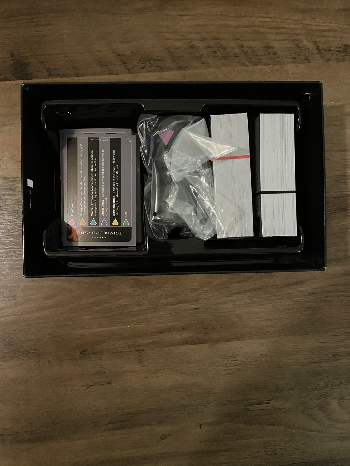 Trivial Pursuit Game - Like New! image indicator(2)