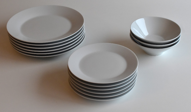 Dinnerware set from IKEA thumbnail