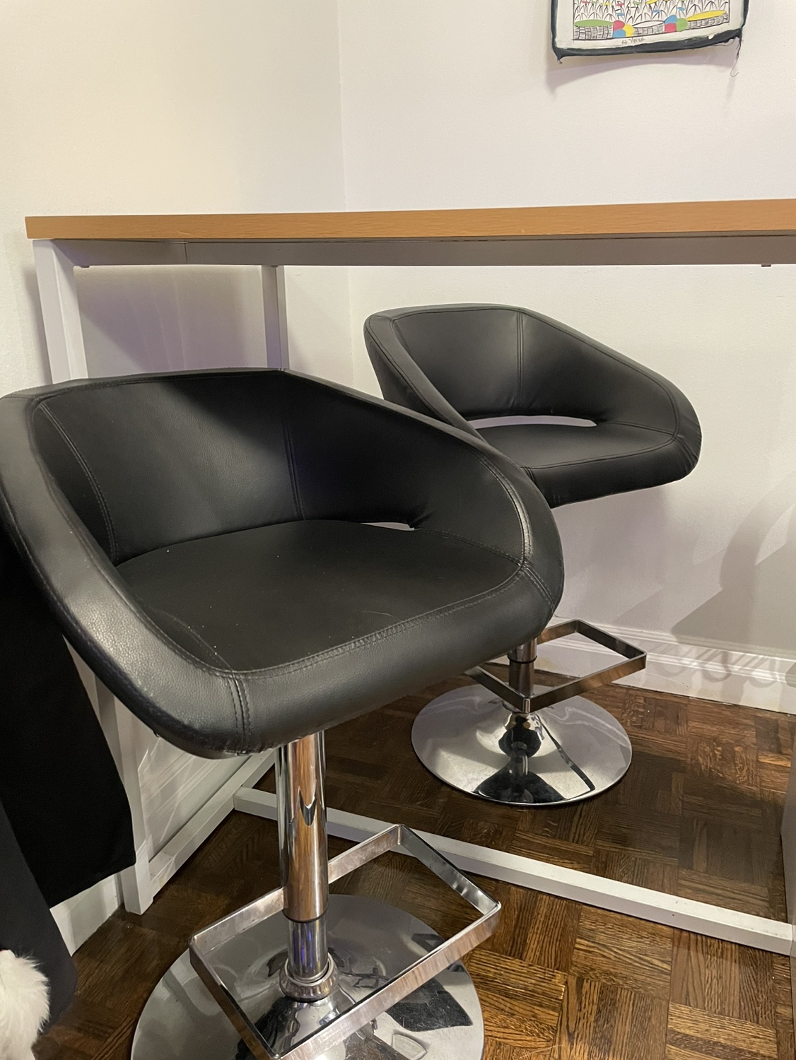 [SELLING] 1 High Top Table + 2 Bar Stools - photo 2