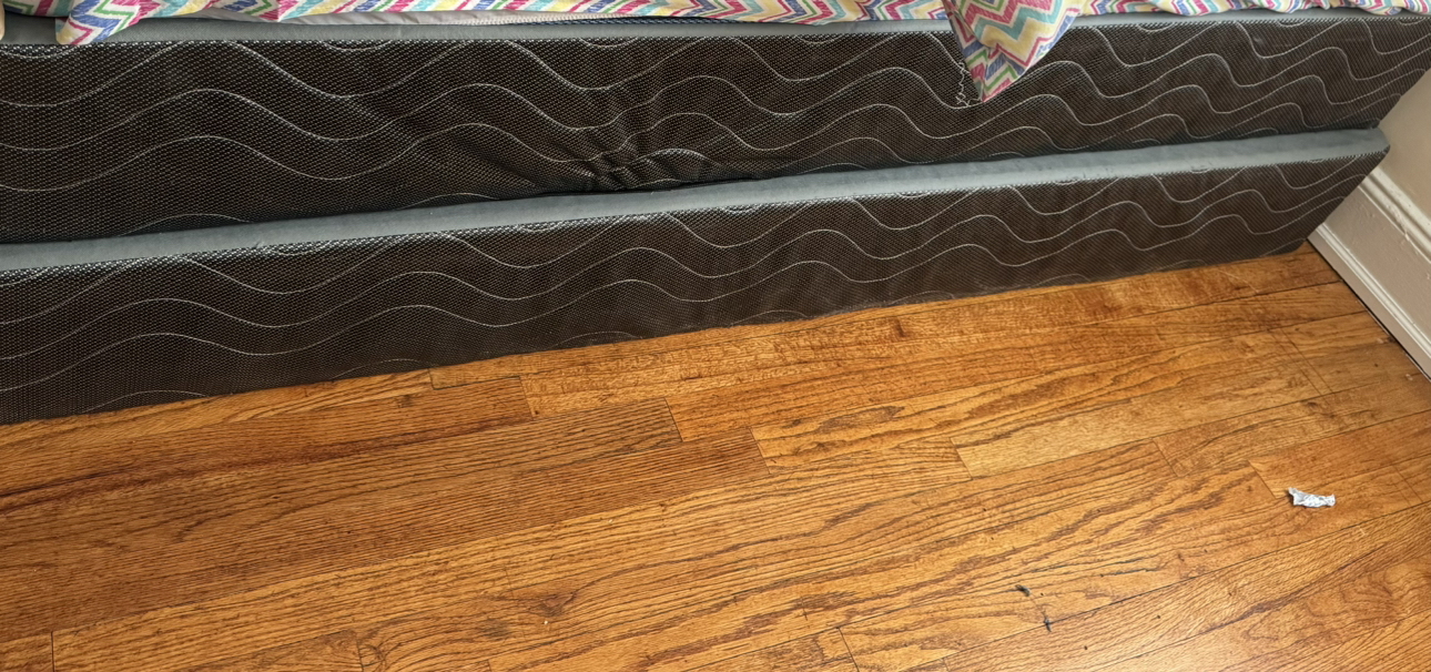 King size bed with mattress 🥕 - photo 3