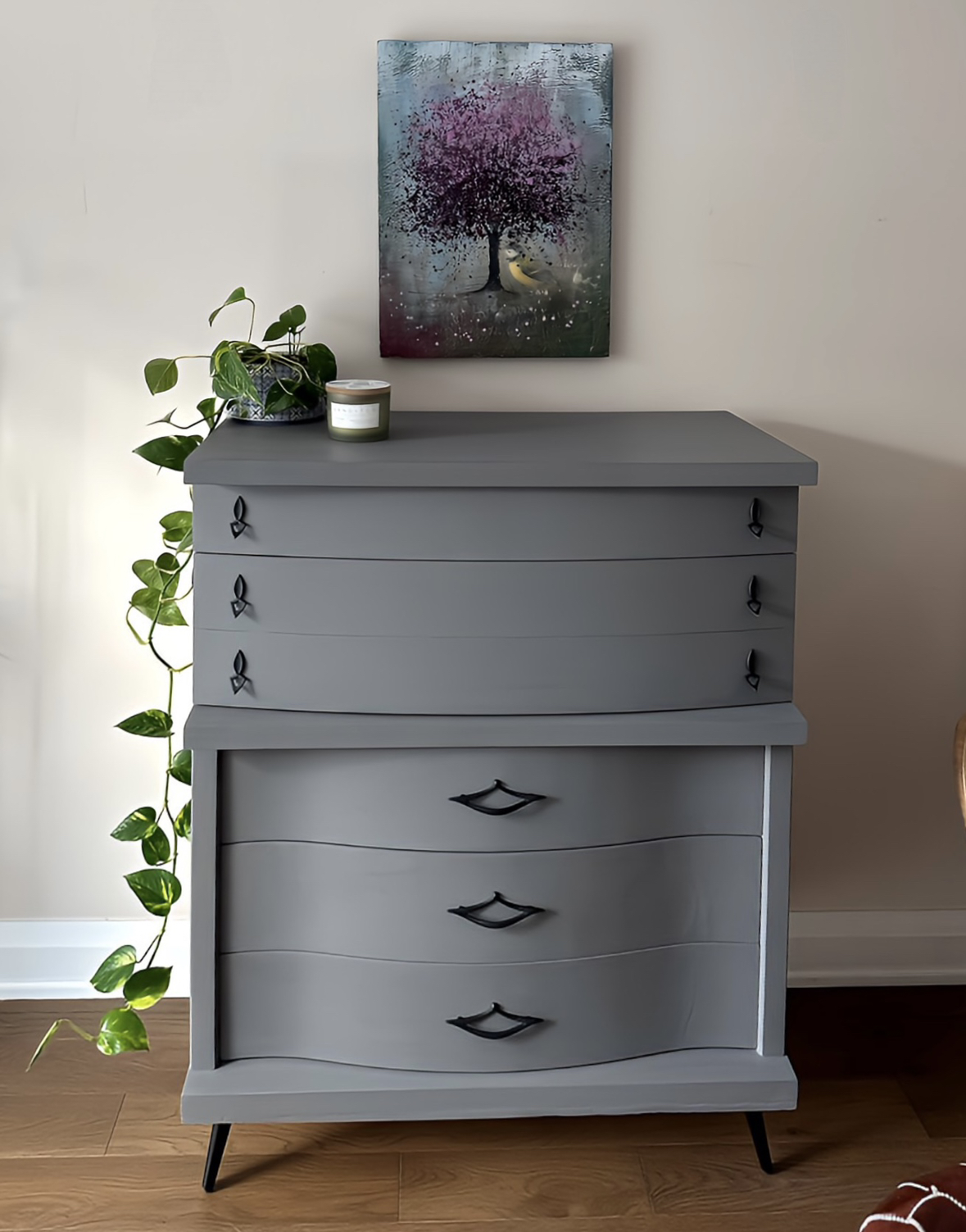 Wavy Bassett Furniture Tallboy Dresser image indicator(3)