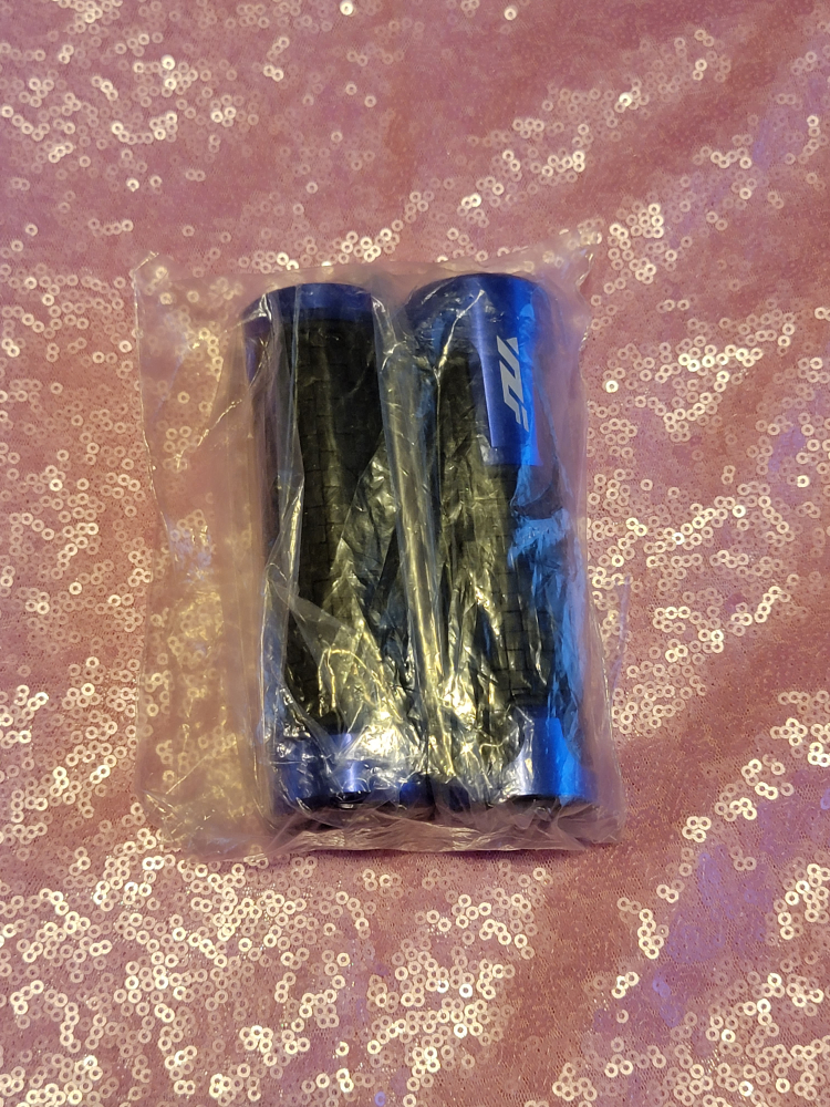 7/8" 22mm Motorcycle Anti-Slip Handle Bar image indicator(7)