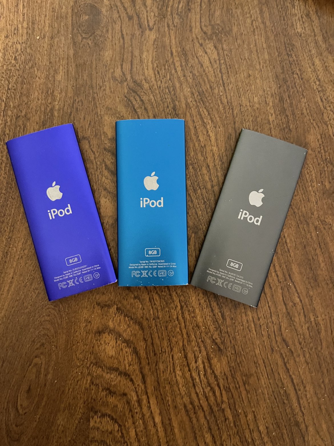 3x Apple 8GB IPODS - photo 2