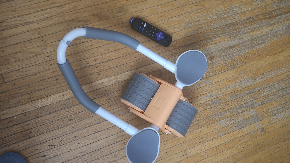 Nearly New Roller Core Workout Tool - Great for Abs! image indicator(2)