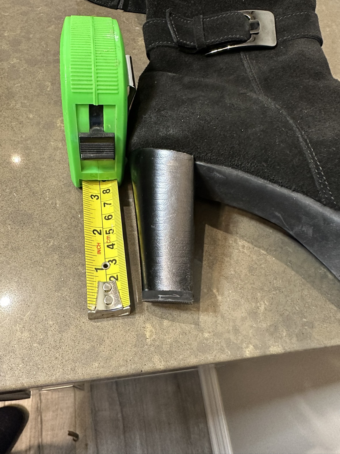 Women’s Winter boots- La Canadienne- Black suede- Size 10 image indicator(2)