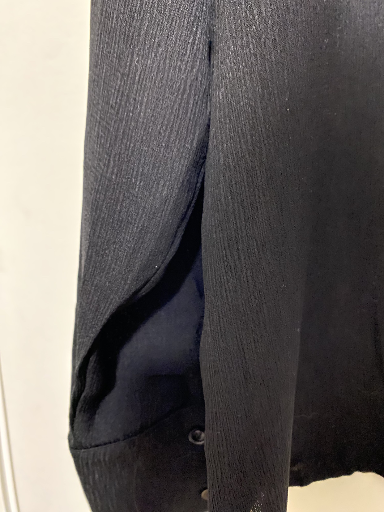 NEW Black Soft Button Up image indicator(2)